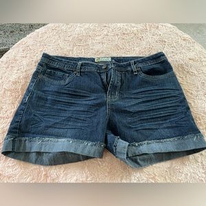 Ladies denim shorts